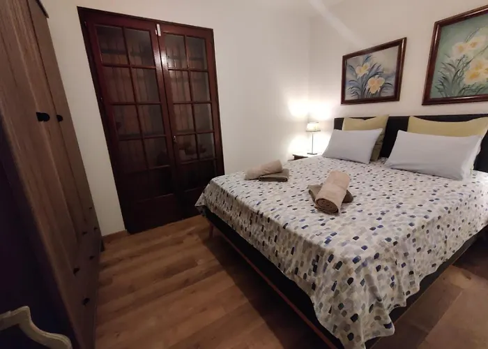 ベッド・アンド・ブレックファスト D'hote Minutes Away From Bordeaux Centre