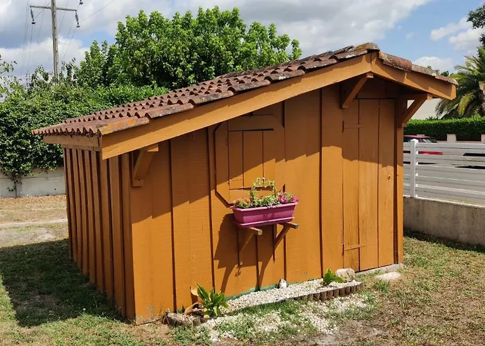 ベッド・アンド・ブレックファスト D'hote Minutes Away From Bordeaux Centre *