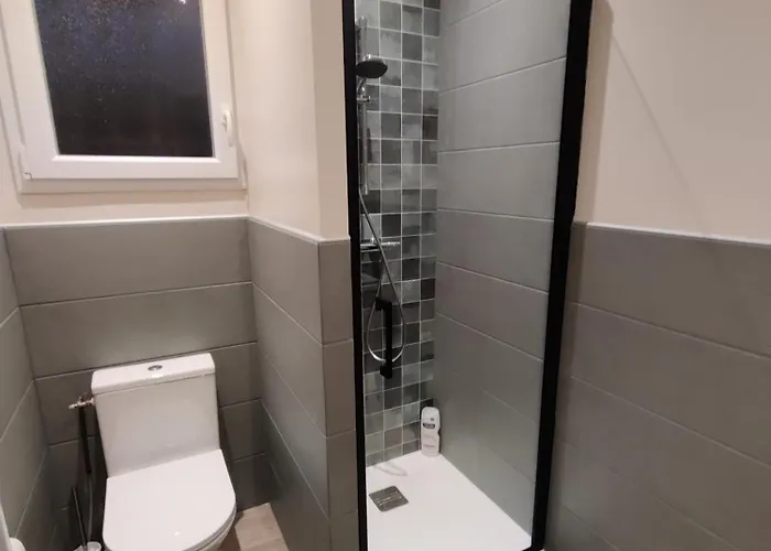 ベッド・アンド・ブレックファスト D'hote Minutes Away From Bordeaux Centre